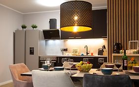 MiCasa OL - Modernes Apartment in City Bestlage - Küche - WLAN - Balkon - Fugenloses Bad
